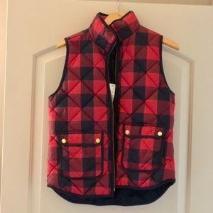 J CREW NEW WITH TAGS red/navy plaid zipped vest